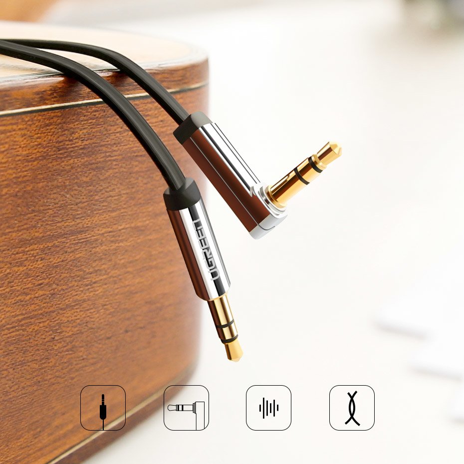 Ugreen 10599 AUX 3,5 mm plakanais audio kabelis, 2 m, sudraba